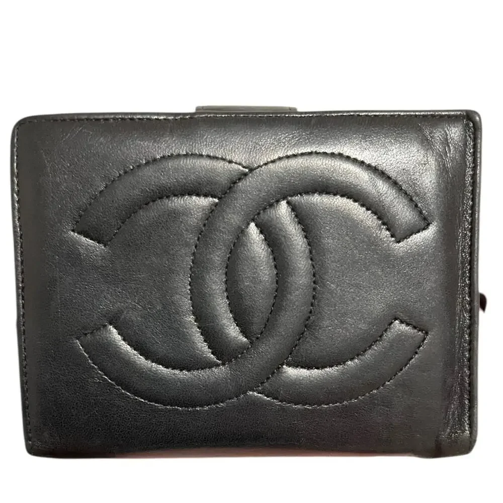 CHANEL Timeless CC Black Lambskin Kisslock Bifold Wallet